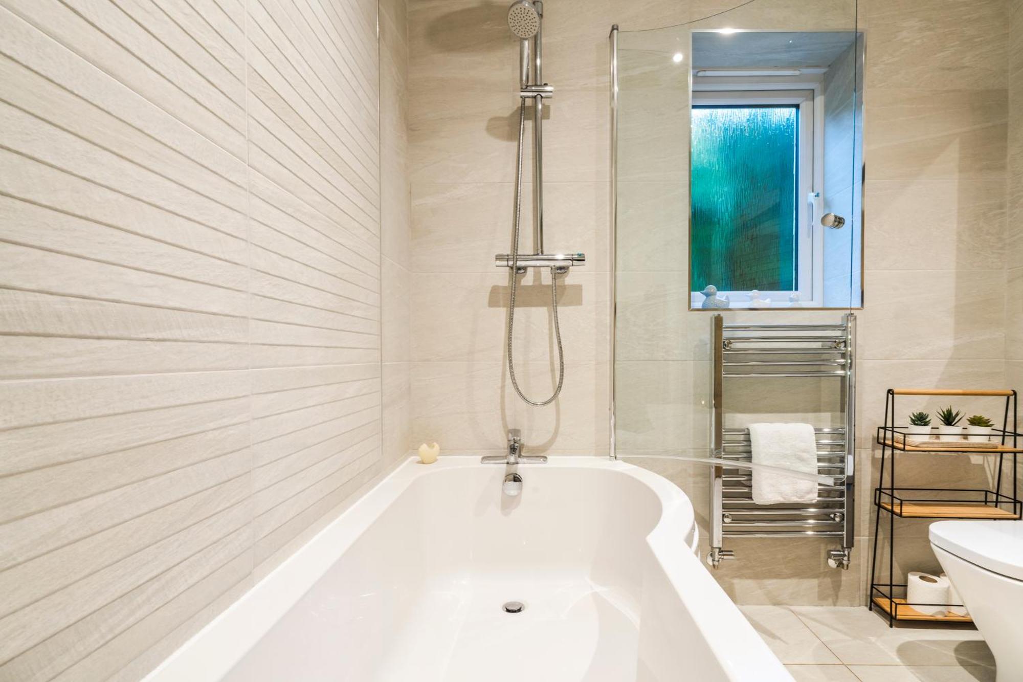 Villa Pet Friendly With A Hot Tub Hednesford Esterno foto